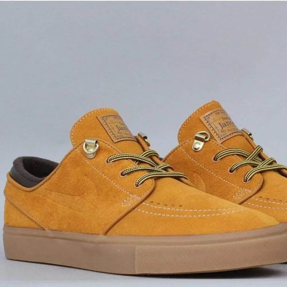 NWOT Nike SB Zoom Janoski Premium Bronze Gum Shoe Size 8.5